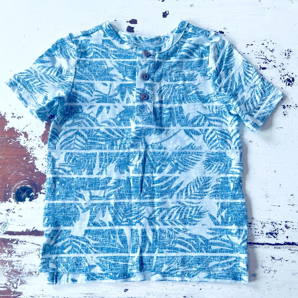 Palm leaves Henley NWOT